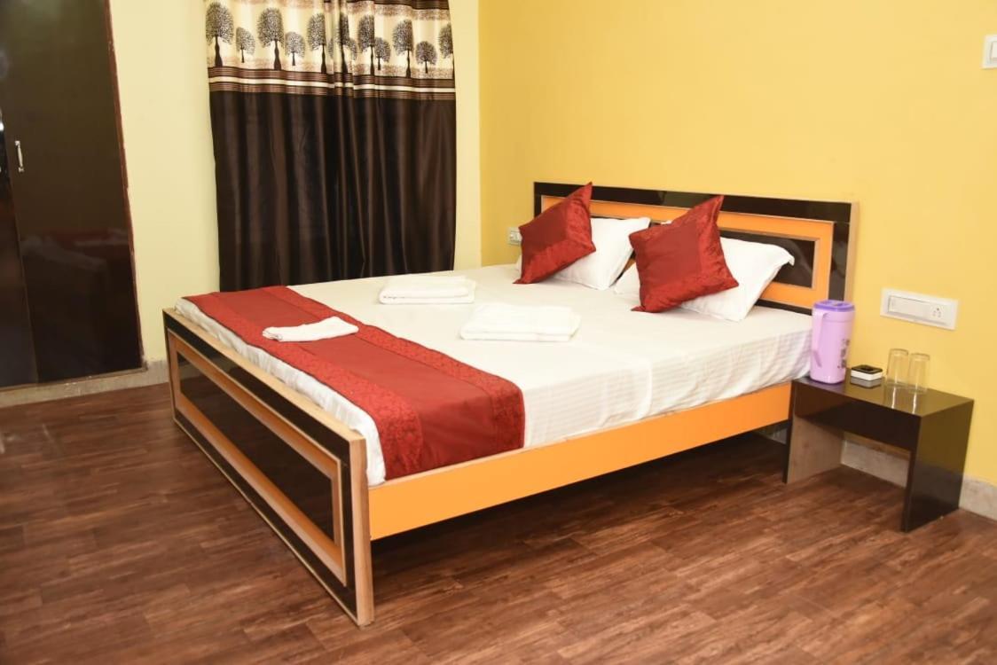 Varanasi Paradise Экстерьер фото